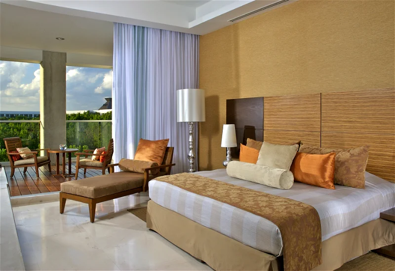 Mexico luxury hotel, fundraising ideas, charity ideas, silent auction items, travel fundraising events