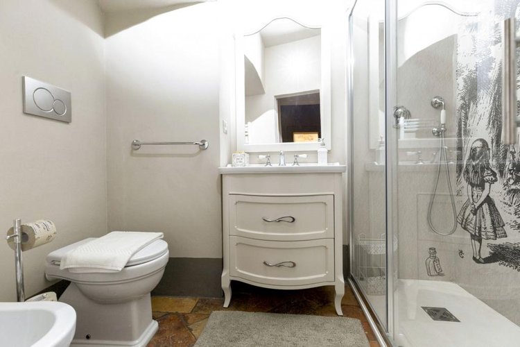 Tuscany hotel bathroom, fundraising ideas, charity ideas, silent auction items, travel fundraising events