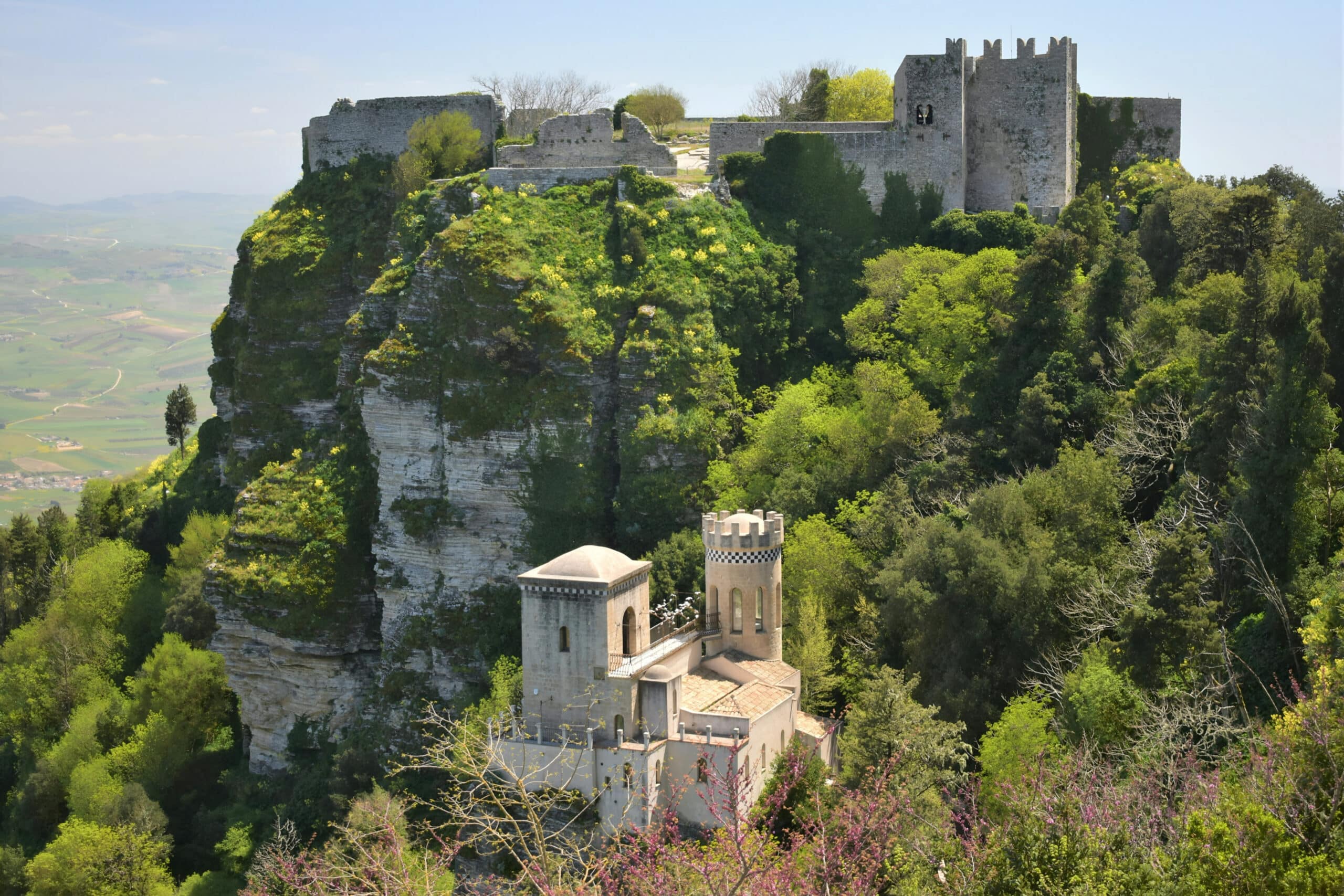 Sicily buildings, charity auction travel packages, vacation fundraising, travel fundraising, fundraising ideas, charity ideas, silent auction items, travel fundraising events