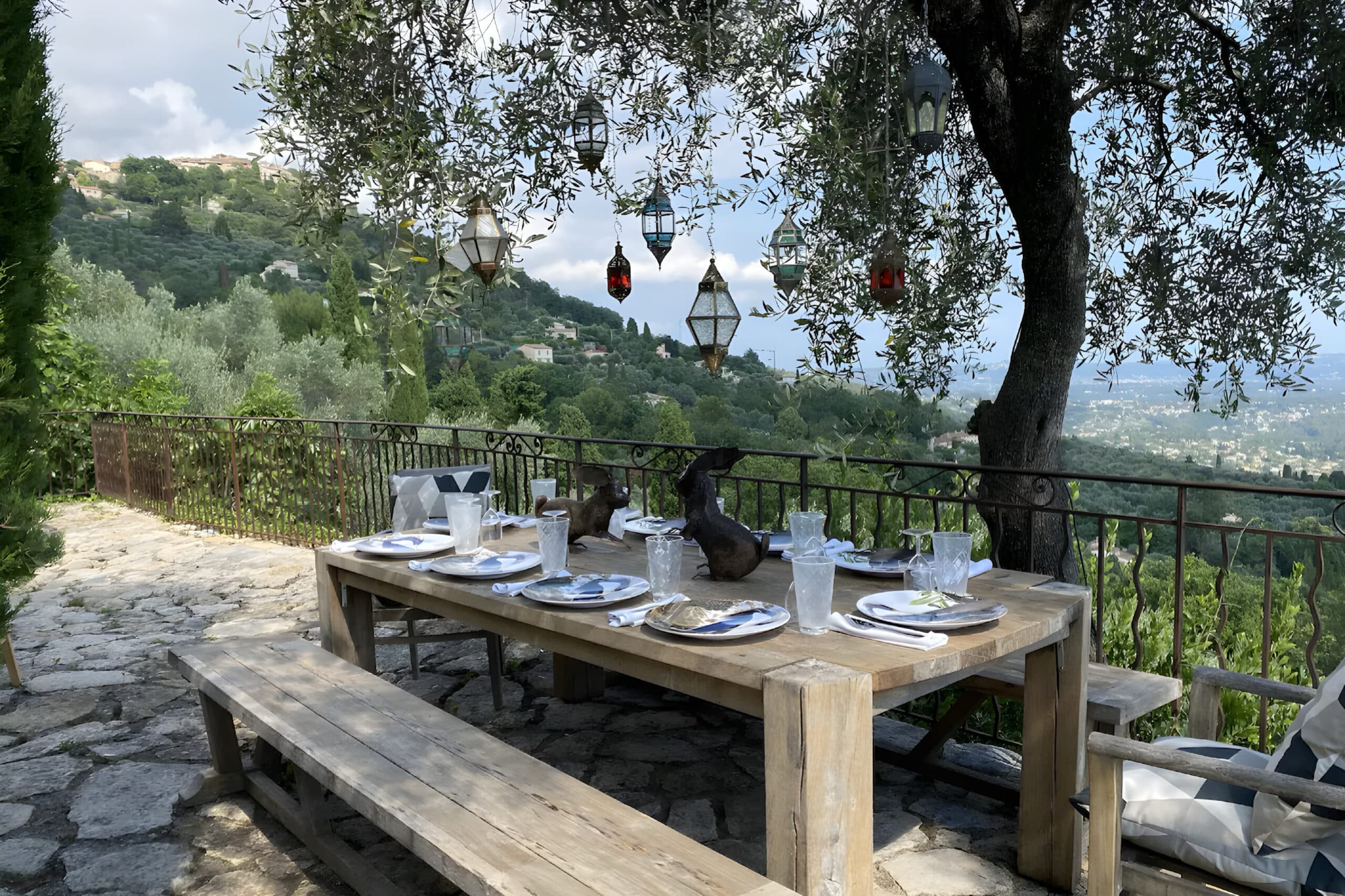 French Riviera outside table, charity auction travel packages, vacation fundraising, travel fundraising, fundraising ideas, charity ideas, silent auction items, travel fundraising events