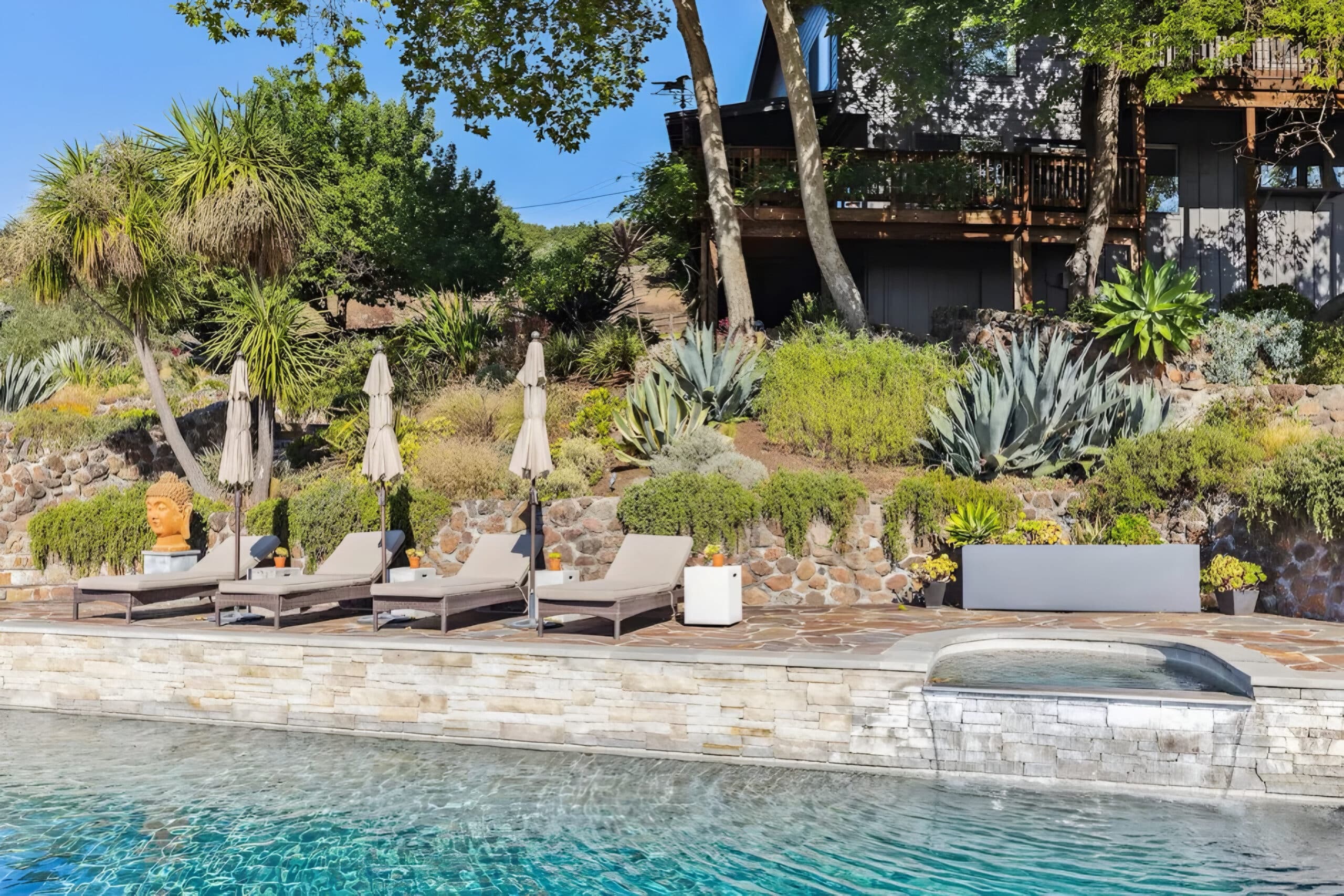 Sonoma estate pool view, charity auction travel packages, vacation fundraising, travel fundraising, fundraising ideas, charity ideas, silent auction items, travel fundraising events