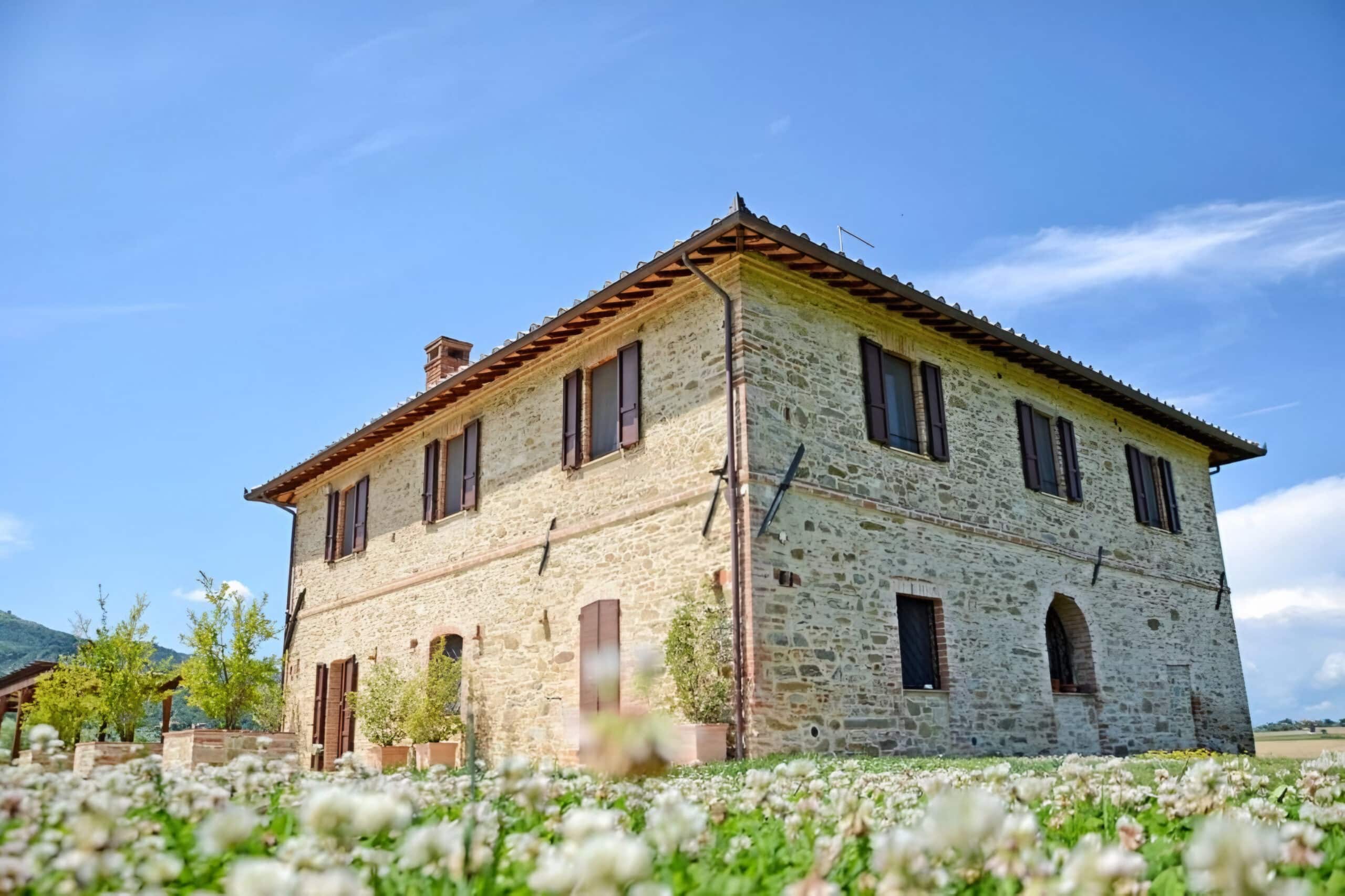 Umbrian stone villa, charity auction travel packages, vacation fundraising, travel fundraising, fundraising ideas, charity ideas, silent auction items, travel fundraising events