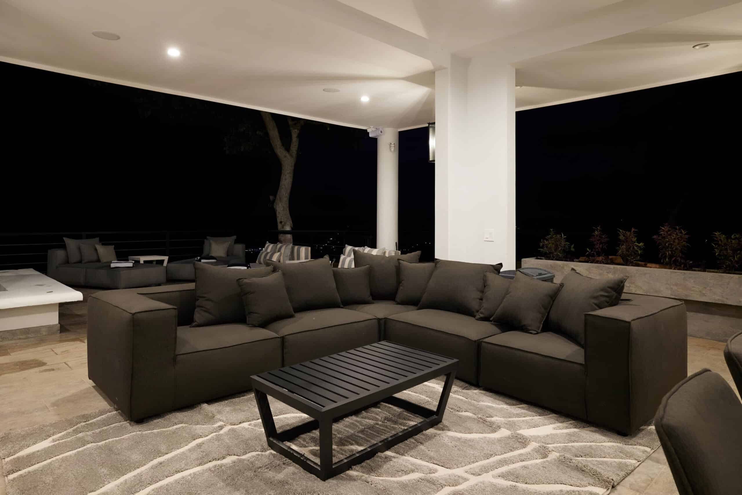 Costa Rica Villa patio, charity auction travel packages, vacation fundraising, travel fundraising, fundraising ideas, charity ideas, silent auction items, travel fundraising events